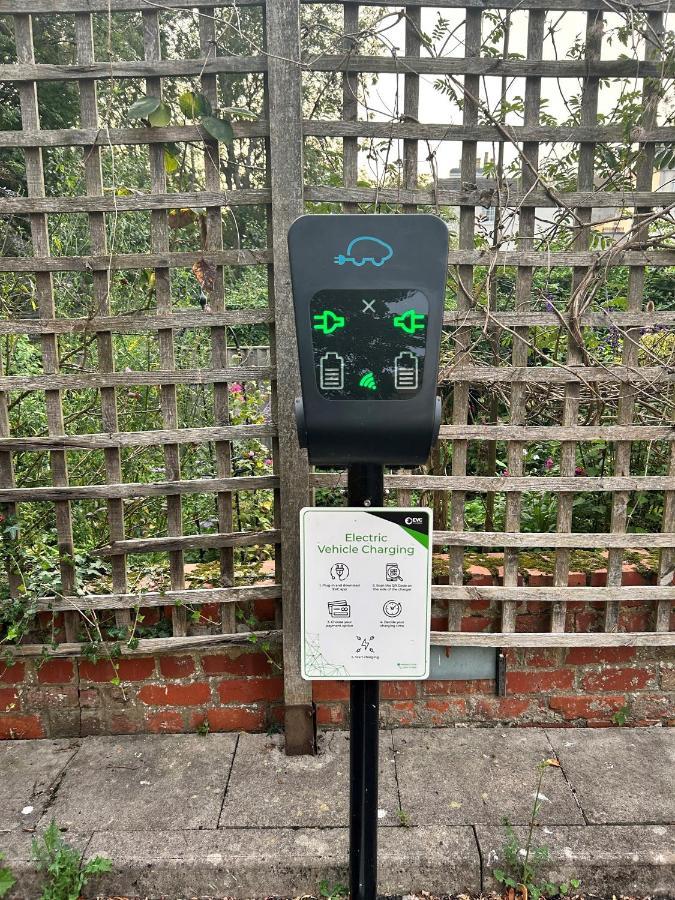 첼튼엄 The Grove King Bed Wi-Fi Ev Charger 아파트 외부 사진