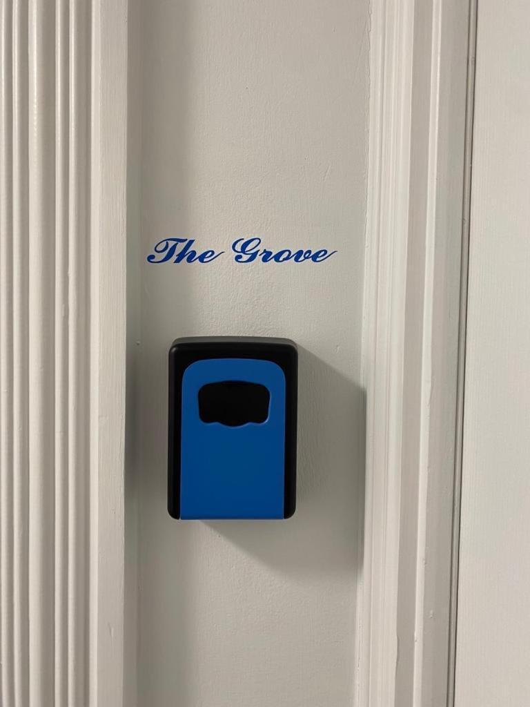 첼튼엄 The Grove King Bed Wi-Fi Ev Charger 아파트 외부 사진